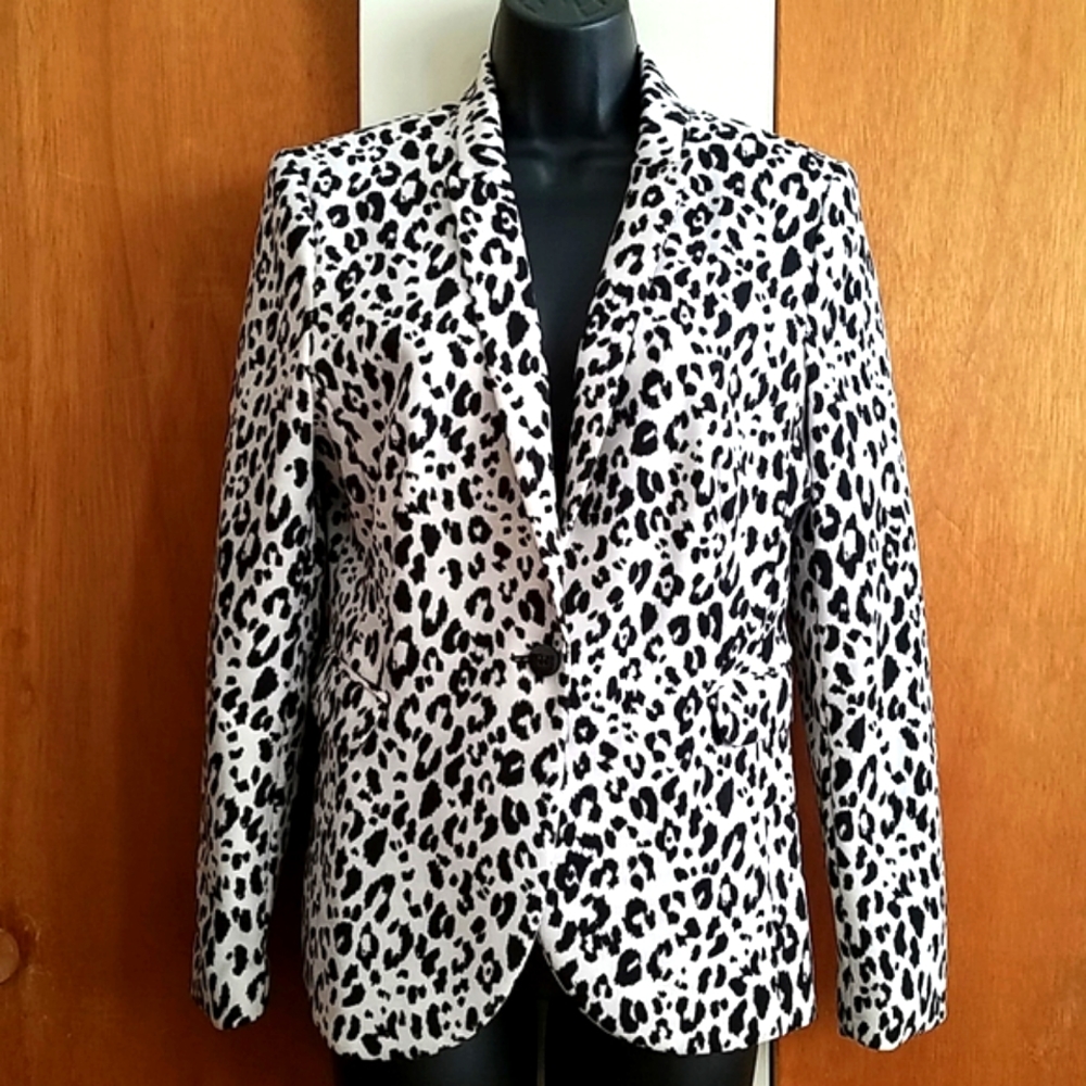 Leopard blazer